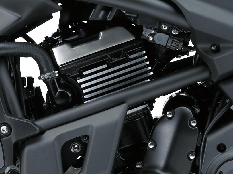 Easy-to-control 649 cm3 liquid-cooled, 4-stroke Parallel Twin