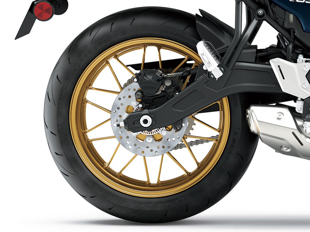 Spoke-Style Cast Wheels